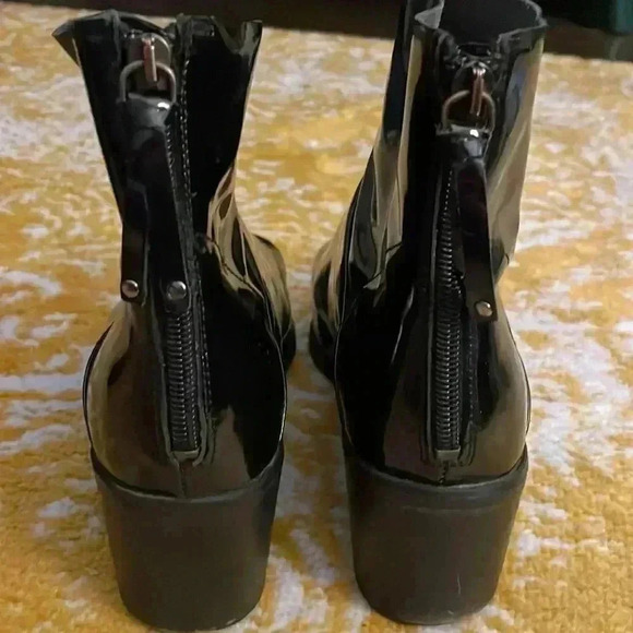 Top Shop patent, leather pointed toe back zipper Chelsea boot 8 - Picture 3 of 6